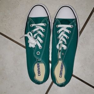 Converse Tennis Shoes